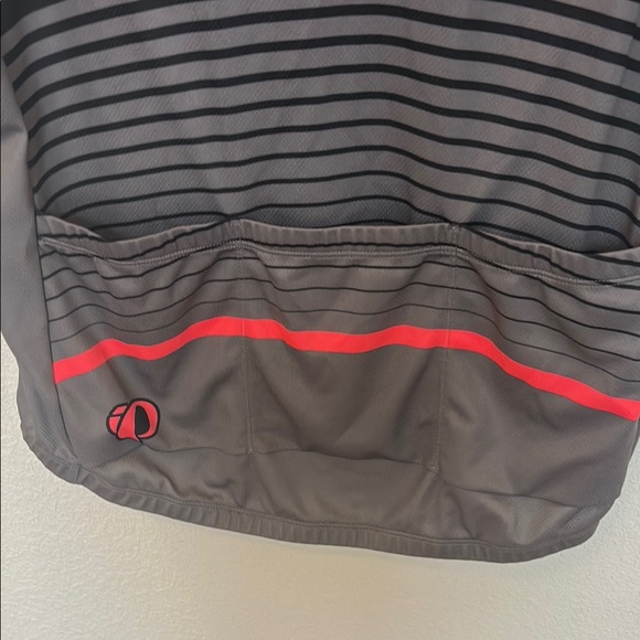 Pearl Izumi Black and Gray Men's cycling jersey - Picture 6 of 7